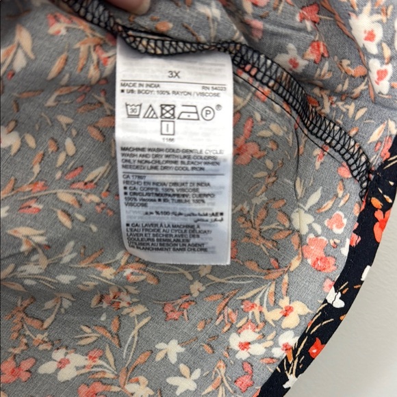 Old Navy Floral A-Line Skirt - Black and Red - Picture 3 of 4